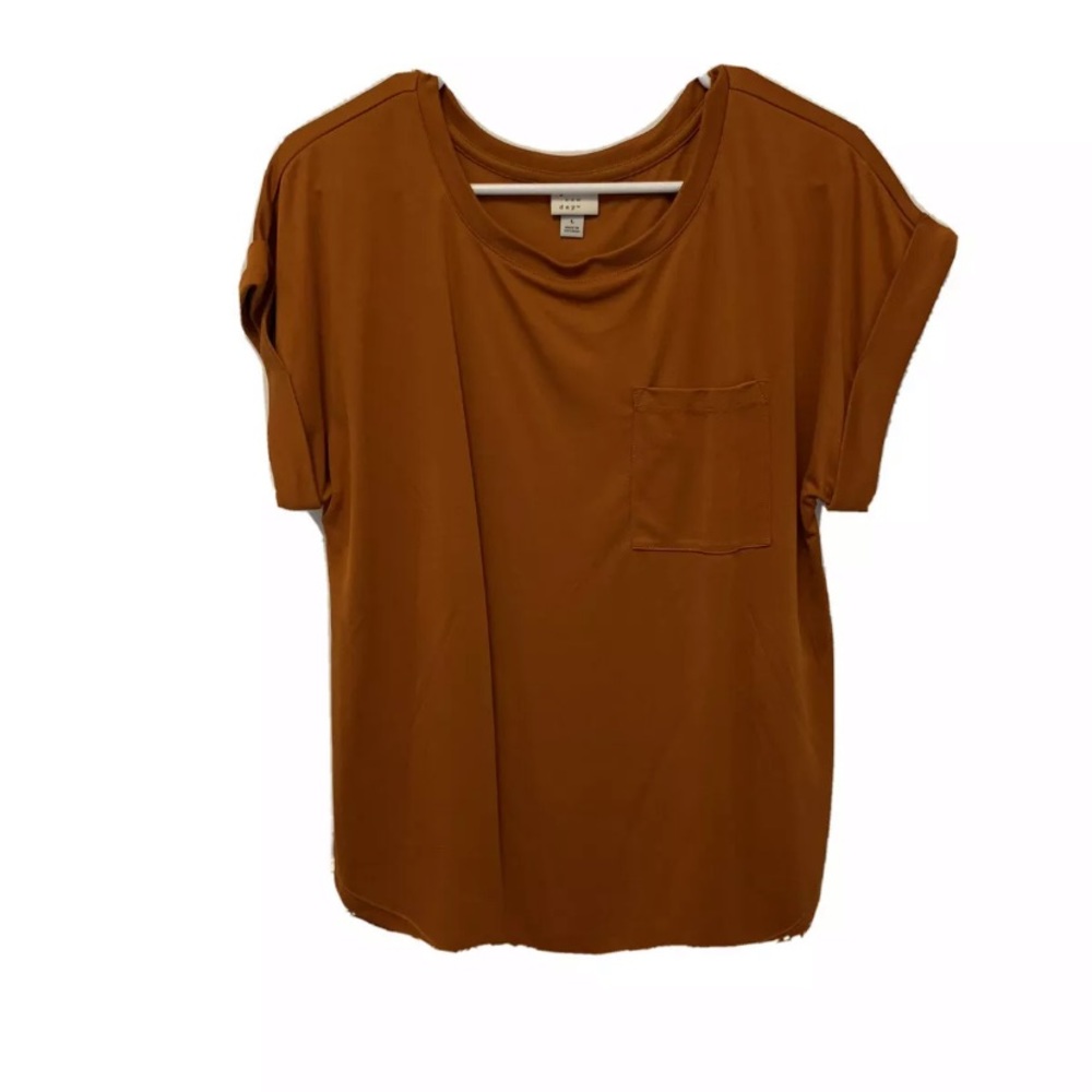 Rust cuff sleeve t-shirt